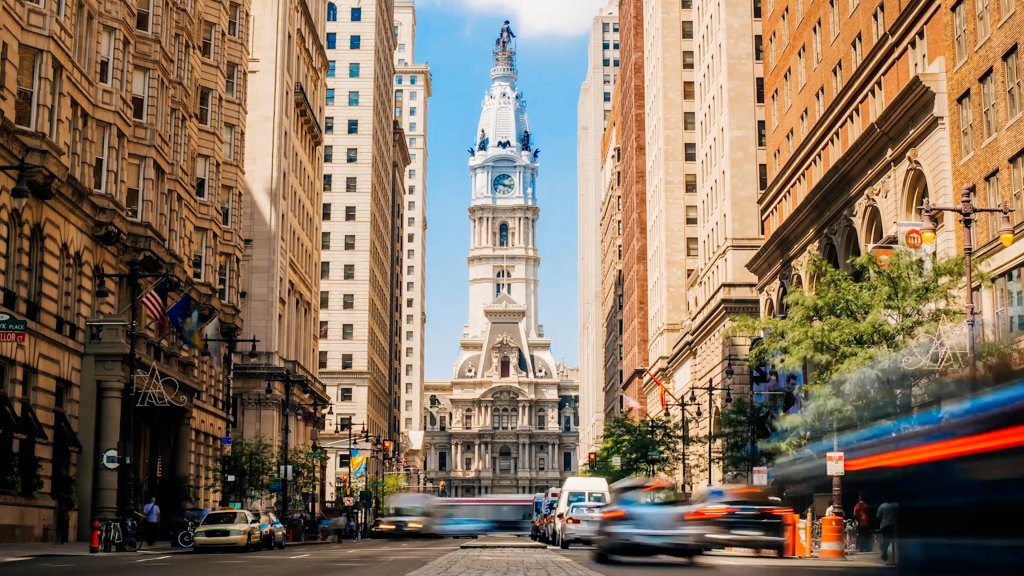 Philadelphia Elegance: Navigating the City With Premier Limo Services